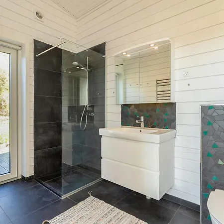 Dom wakacyjny Modern Summer House With Private Forest In