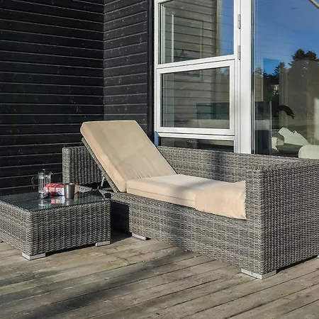Dom wakacyjny Modern Summer House With Private Forest In Vejby